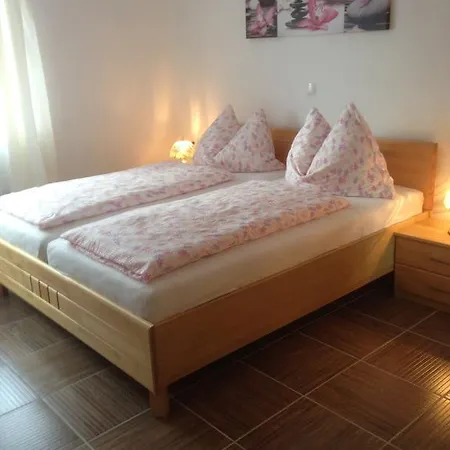 Gasthuis Panoramahof Holly 4*